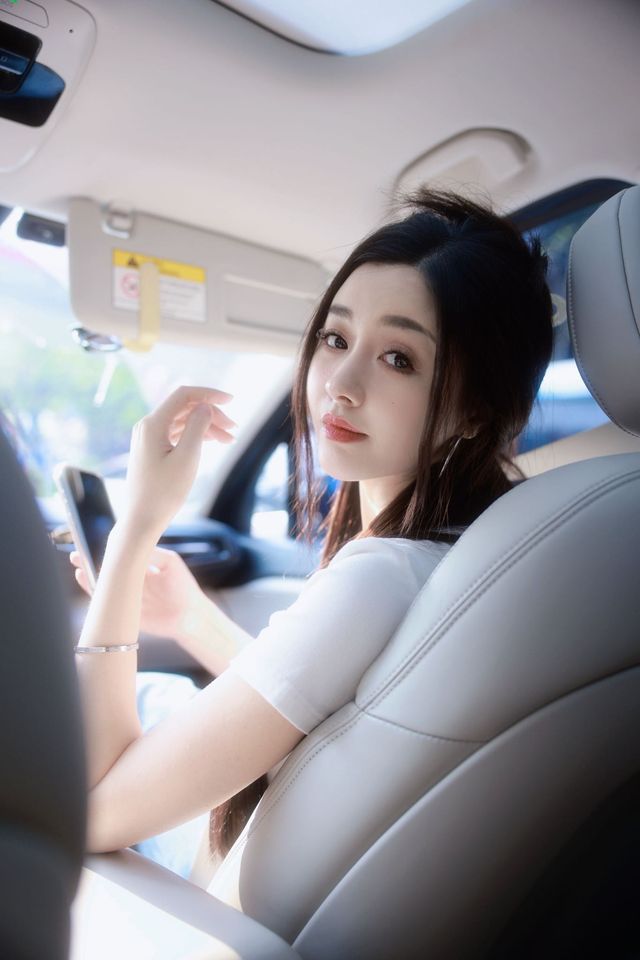 Faye.Q 邱斐